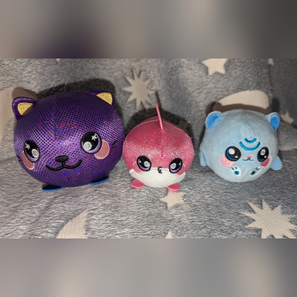 Set of 4 Sqeezeamals Squishy Vending Machine Series Squishmallows Squishies